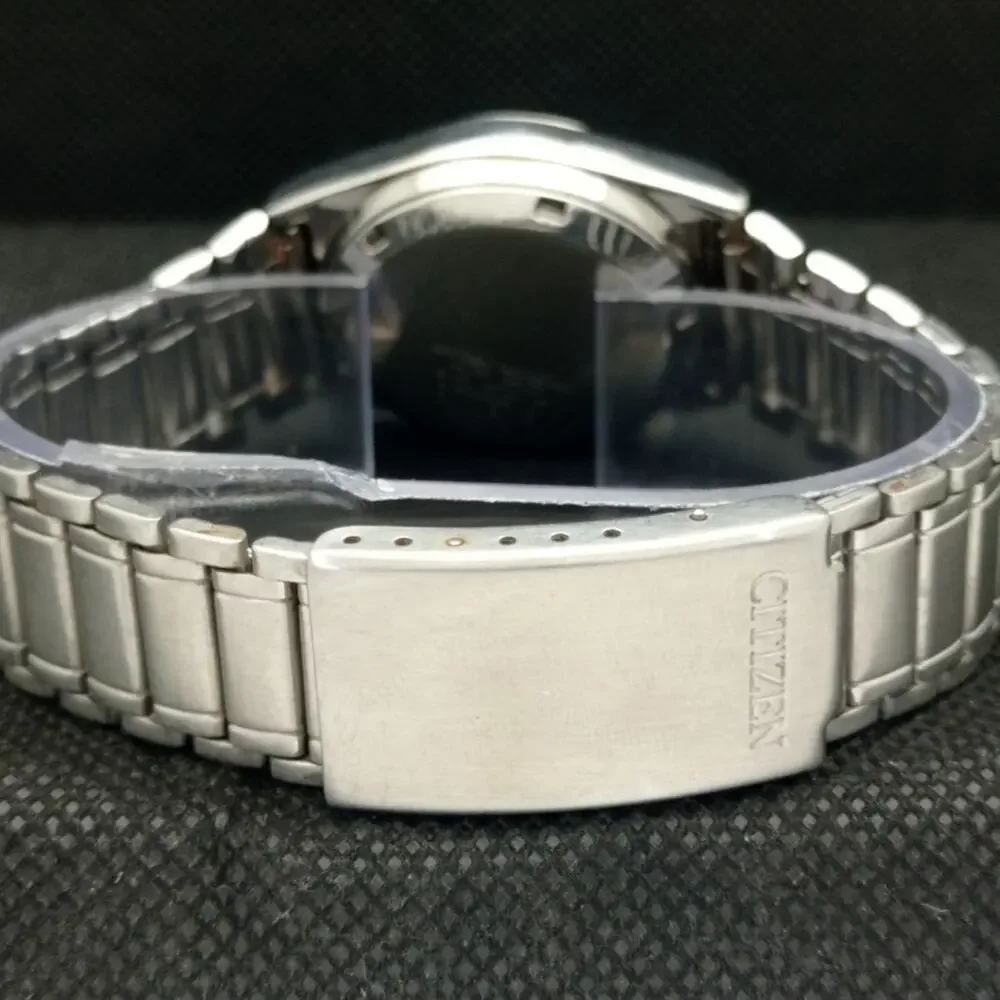 Vintage 1971 Citizen Automatic Mens Silver Watch W/daydate & Gold accents